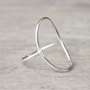Minimal Open Oval Silver Silver Ring - Women's Jewelry
